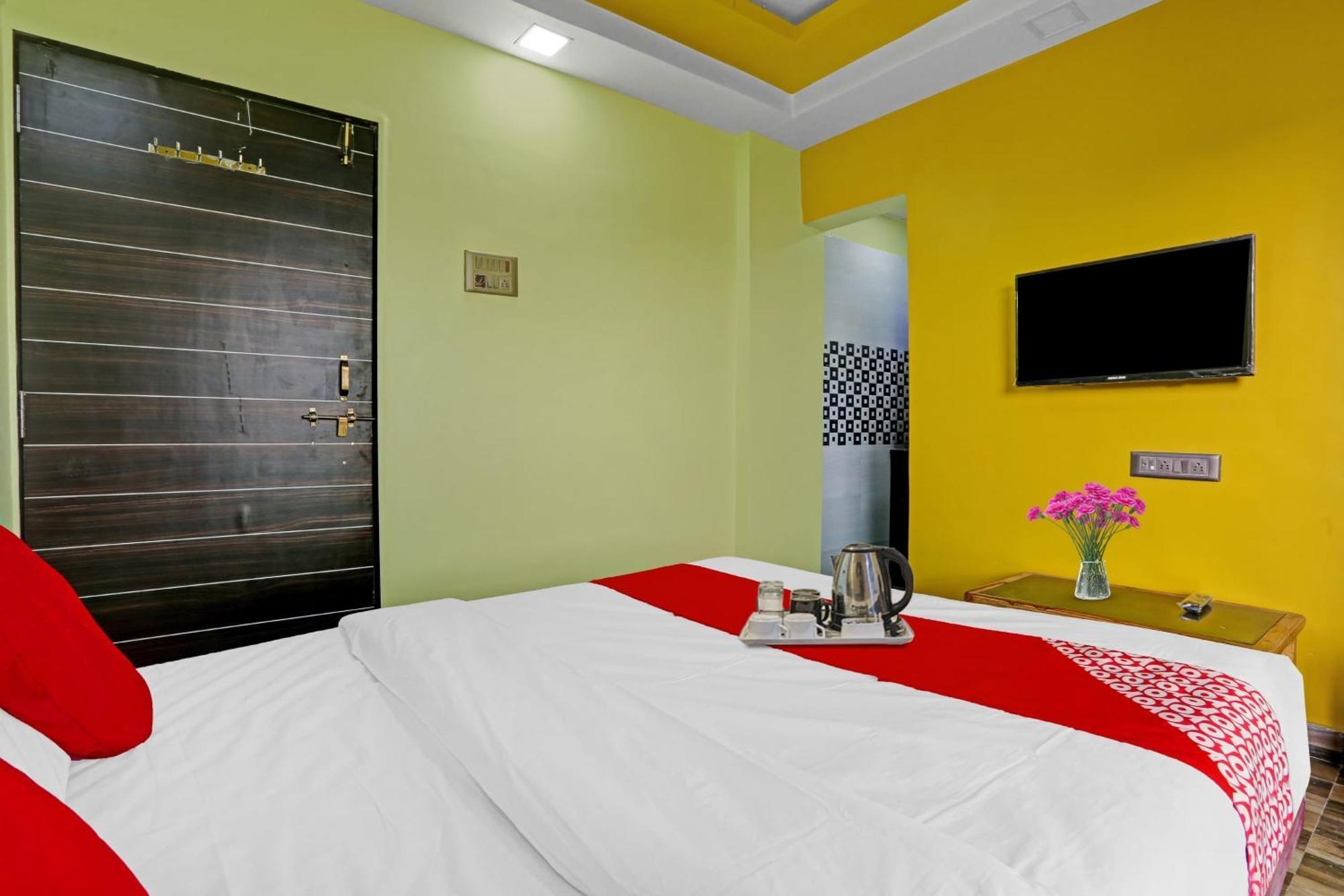 Hotel O Om Sai Residency Lodging And Boarding Taloje Budrukh Exterior photo