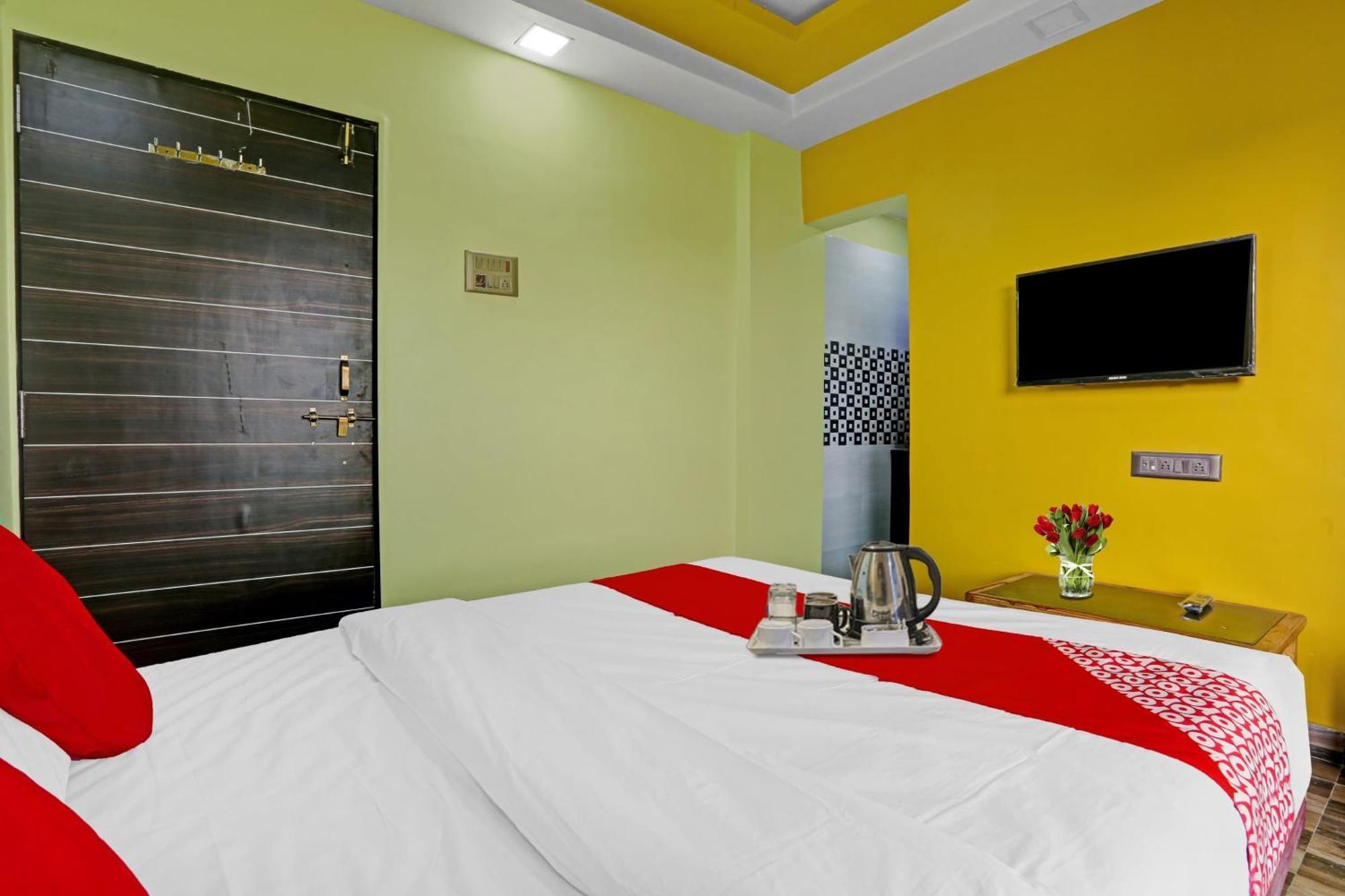 Hotel O Om Sai Residency Lodging And Boarding Taloje Budrukh Exterior photo