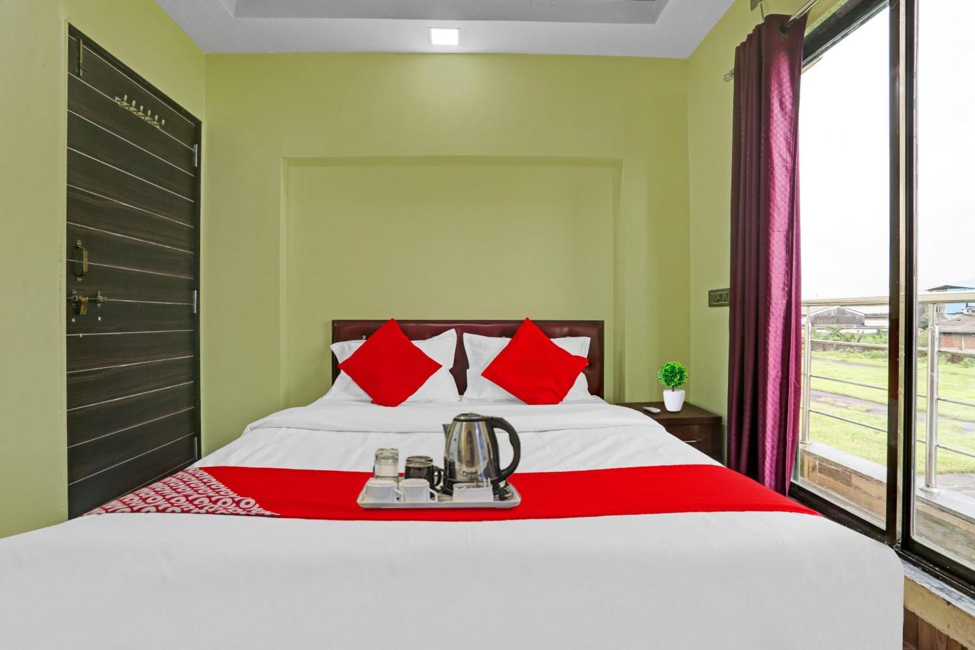 Hotel O Om Sai Residency Lodging And Boarding Taloje Budrukh Exterior photo