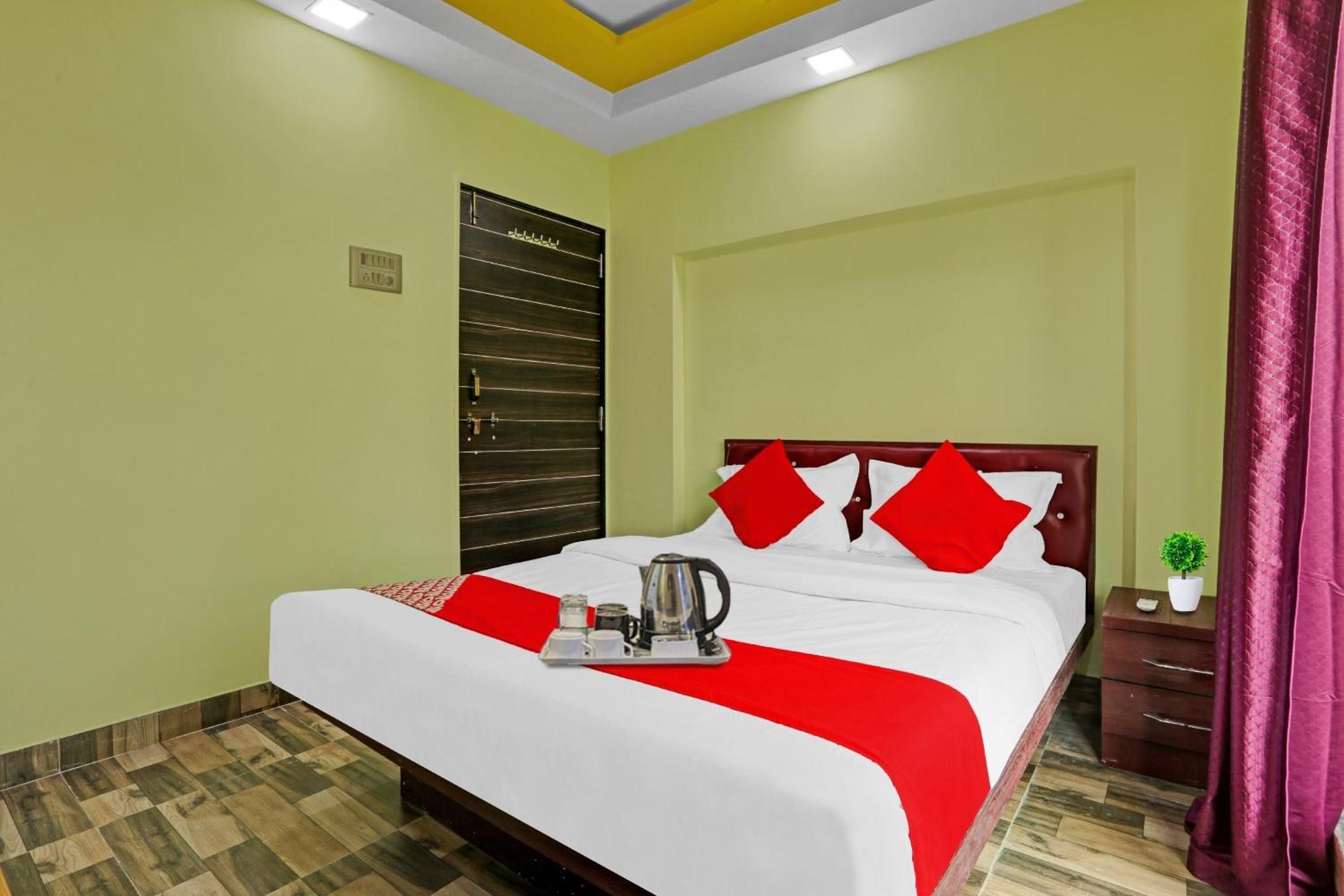 Hotel O Om Sai Residency Lodging And Boarding Taloje Budrukh Exterior photo