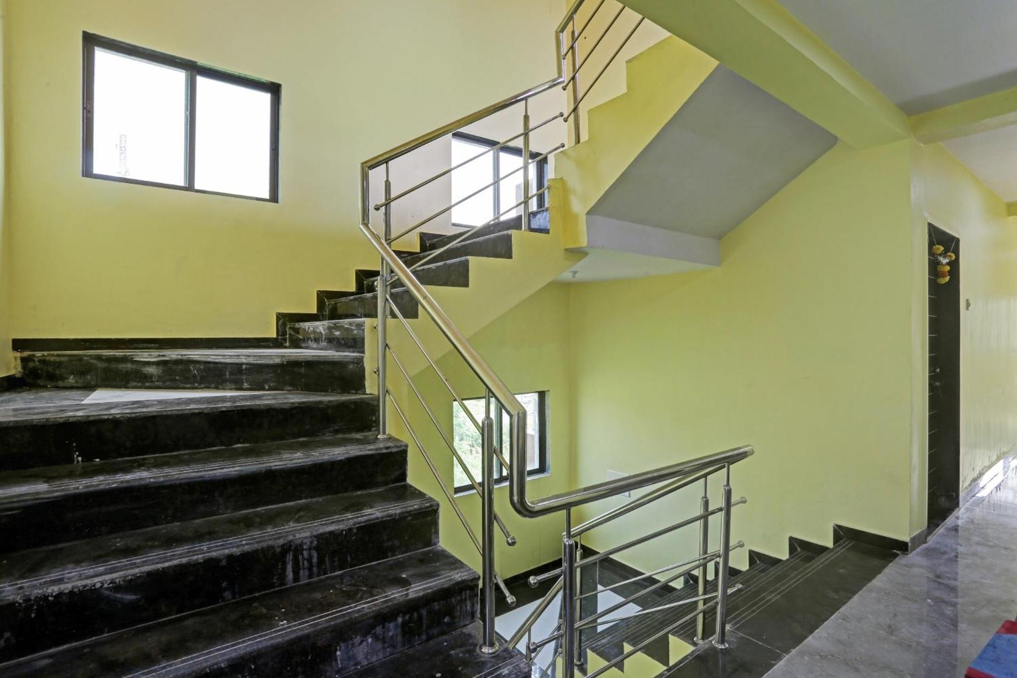 Hotel O Om Sai Residency Lodging And Boarding Taloje Budrukh Exterior photo